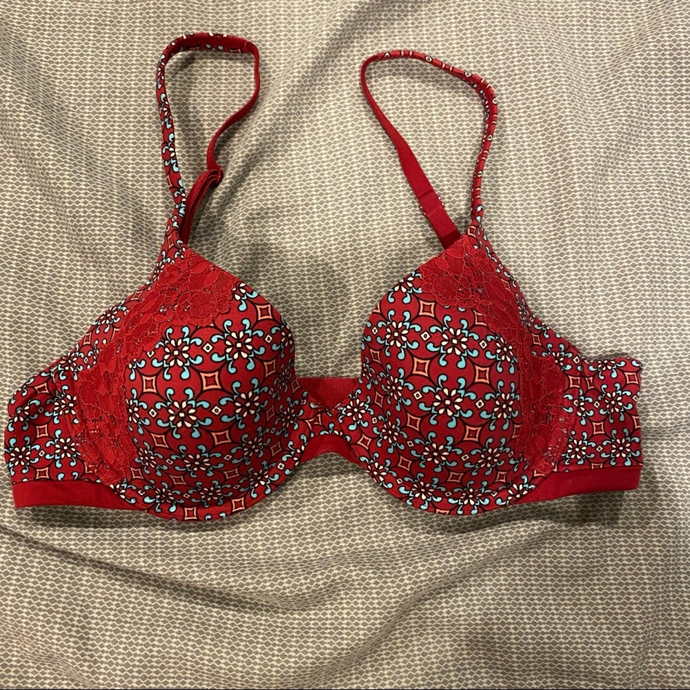 VS body perfect coverage burgundy pattern